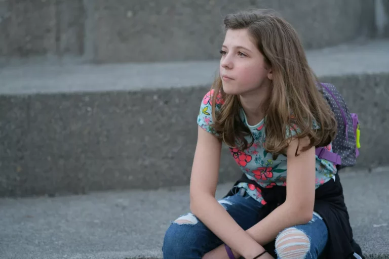 Angoisse adolescent que faire ? colère, pression scolaire, perte de confiance - montaigu vendée - julie douet